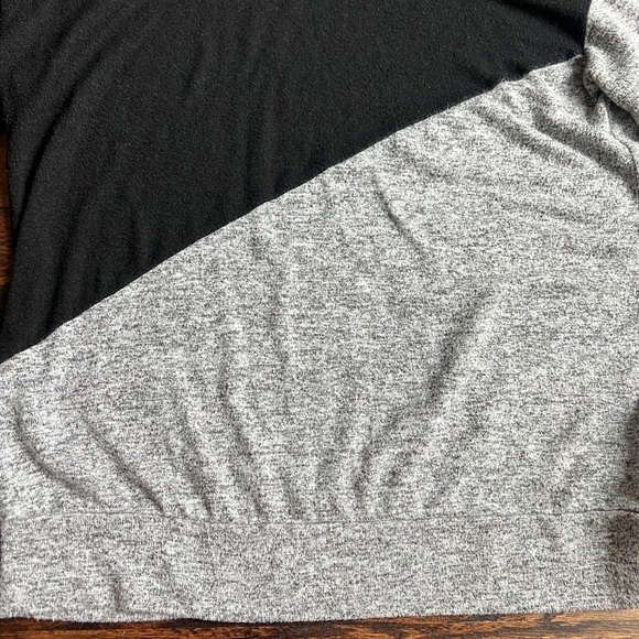 Gibson Look womens color block pullover gray and black size L - Picture 4 of 6